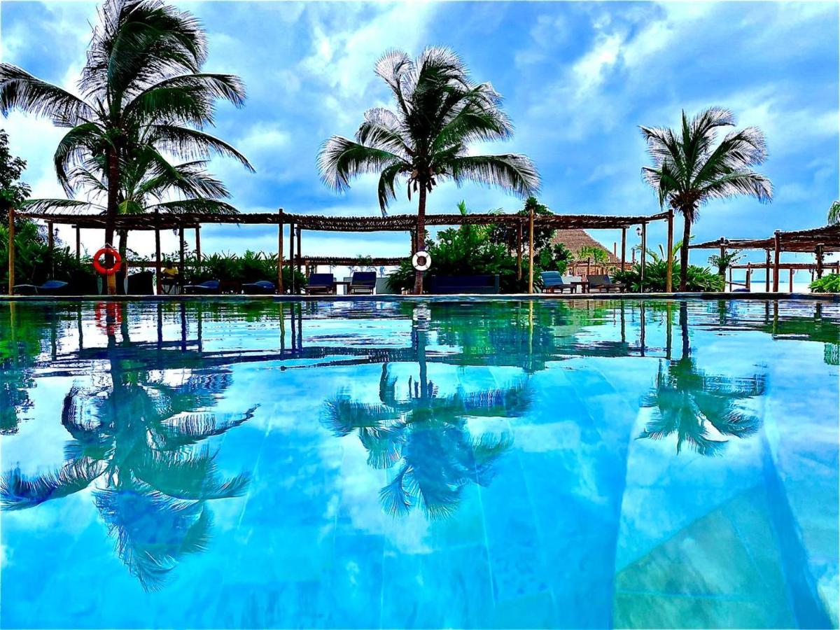 Giraffe Beach Hotel Daressalam Exterior foto
