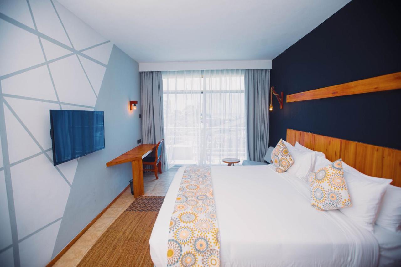 Giraffe Beach Hotel Daressalam Exterior foto
