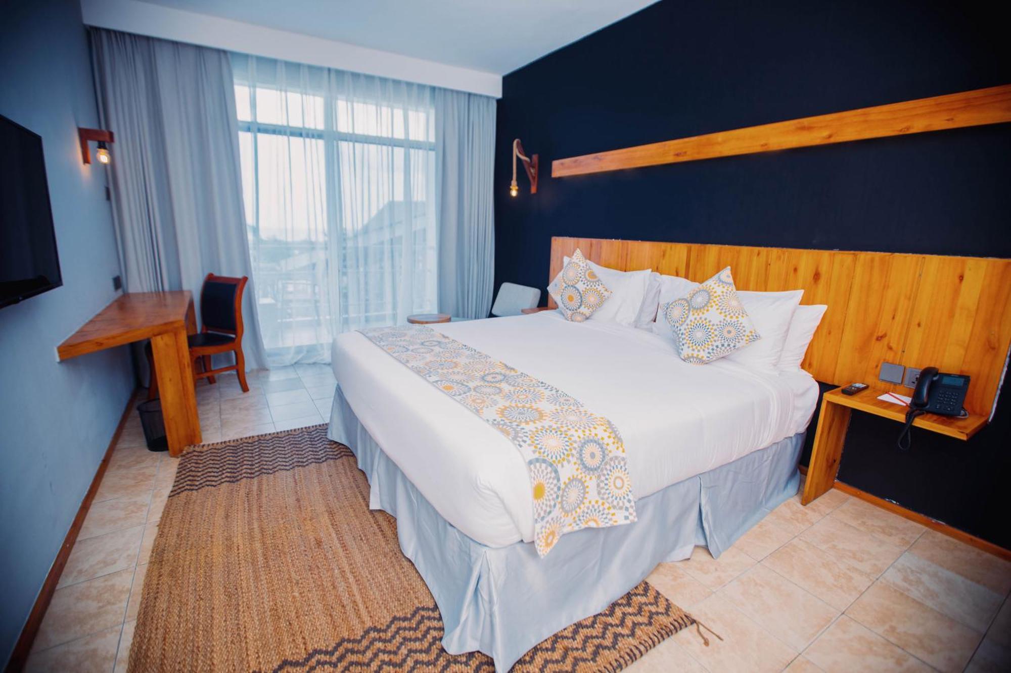 Giraffe Beach Hotel Daressalam Exterior foto