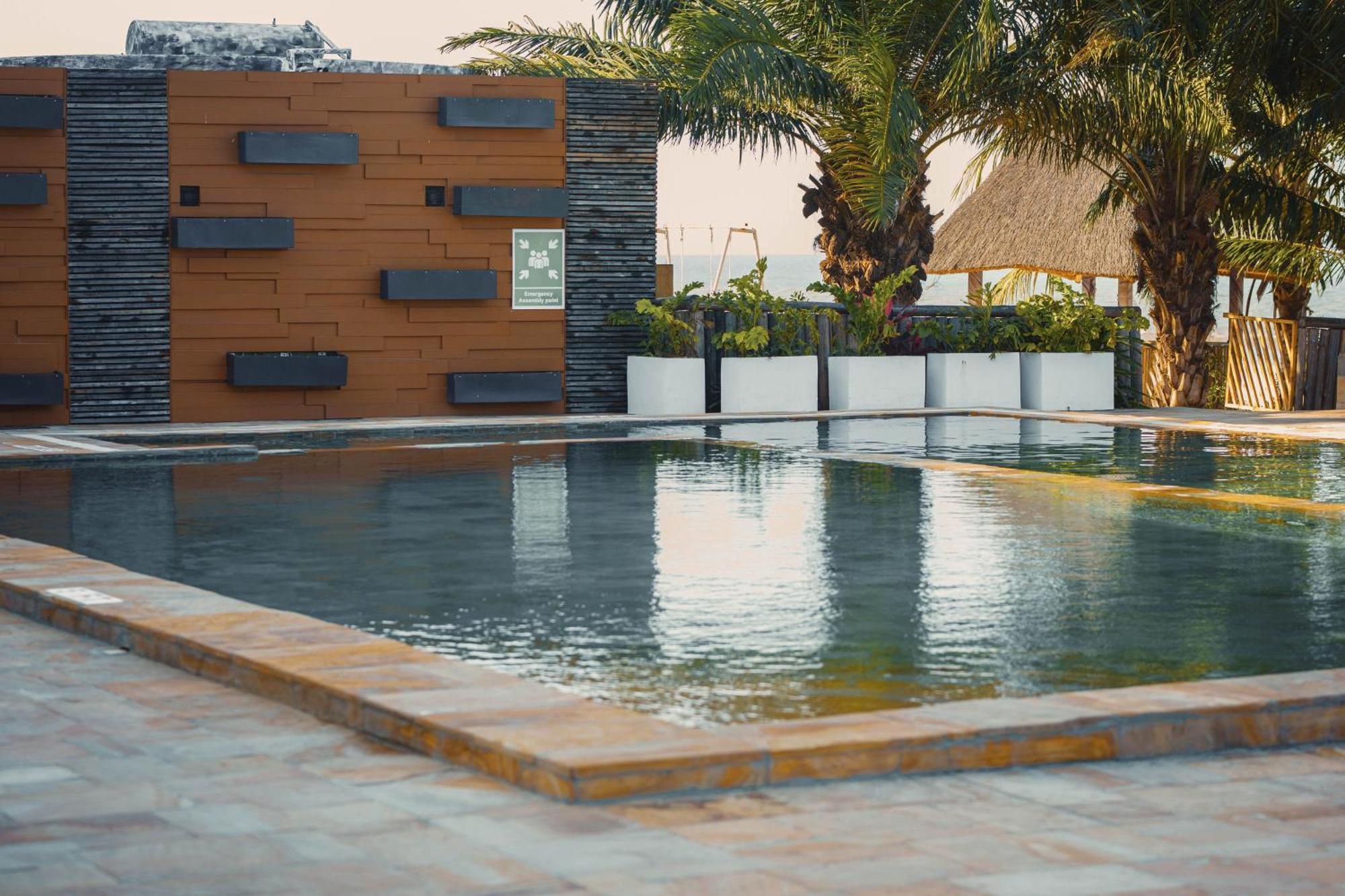 Giraffe Beach Hotel Daressalam Exterior foto
